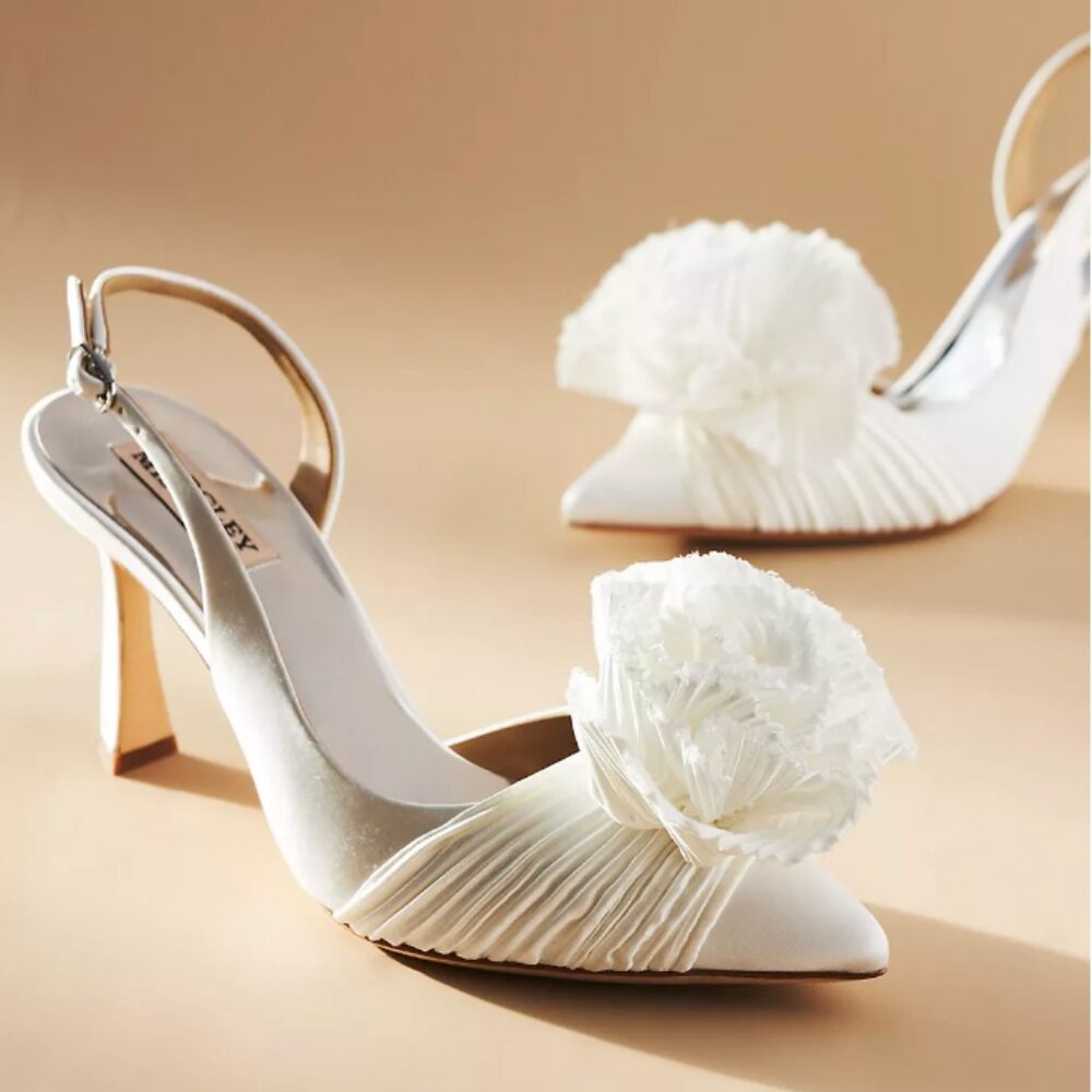 BRAND NEW without tags, Badgley Mischka Blaire Rosette Slingback Heels, Size 8